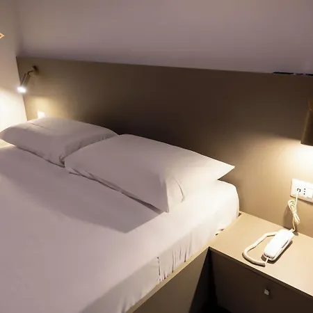 Centro & Hotel Nápoles