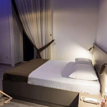 Centro & Hotel Nápoles